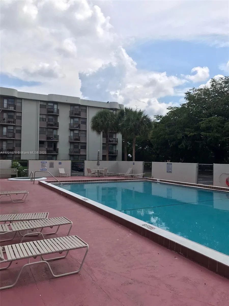 2701 Riverside Dr # 515-B, Coral Springs, FL 33065 photo 2