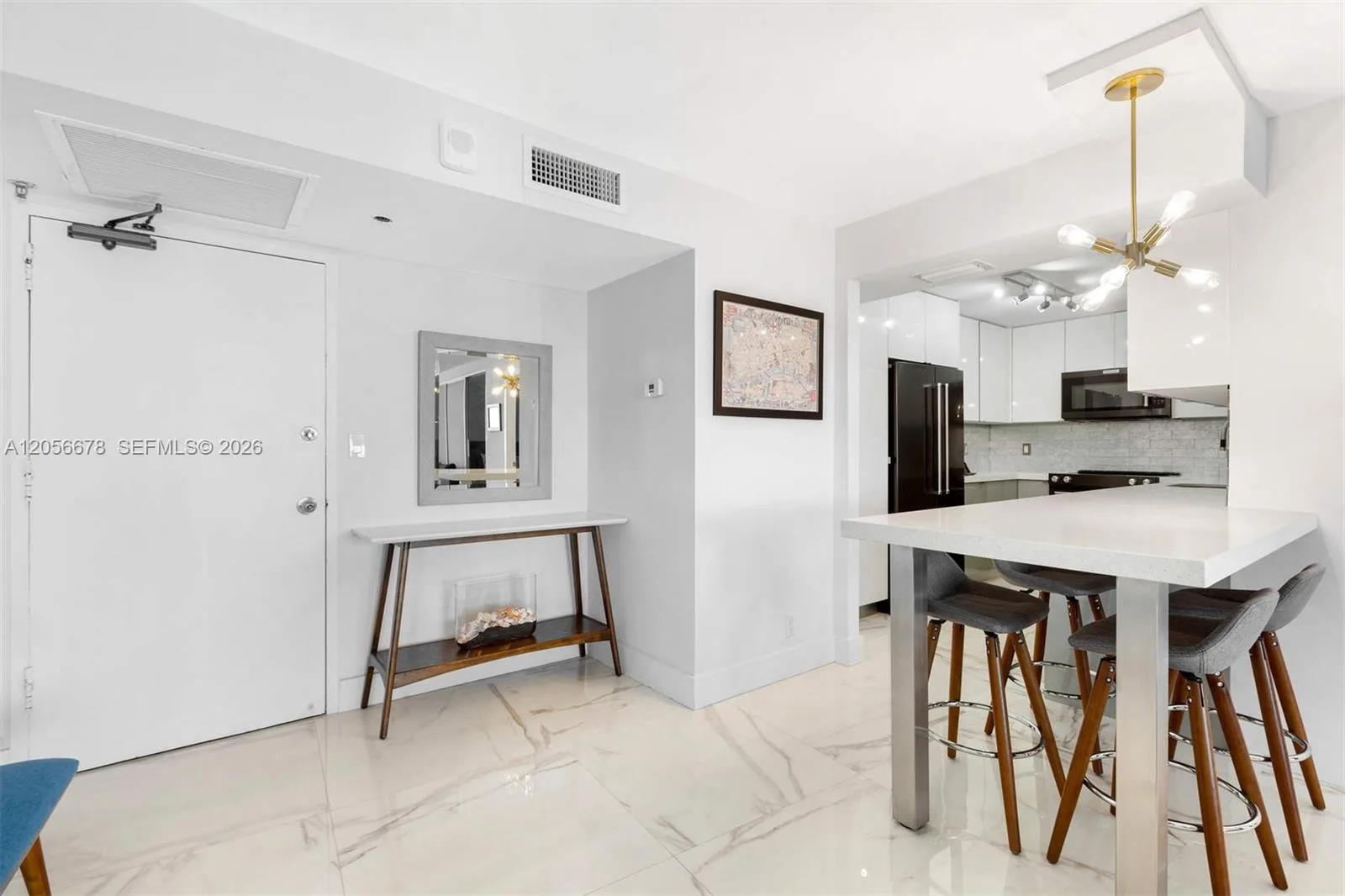 6039 Collins Ave # 1527, Miami Beach, FL 33140 photo 9