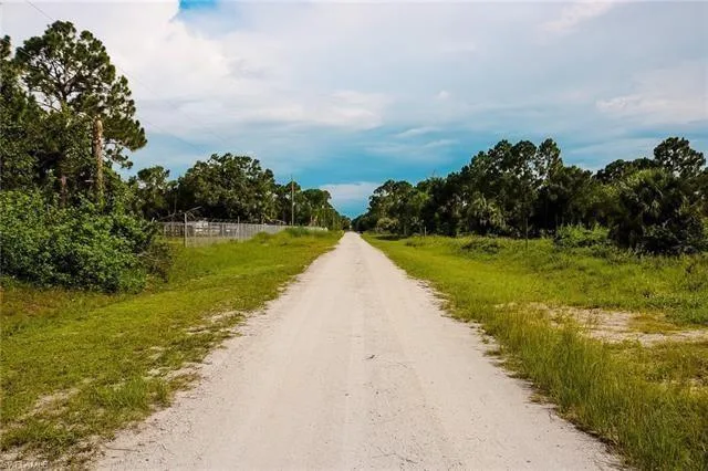 210 N VERDA Street, Clewiston, FL 33440 photo 2
