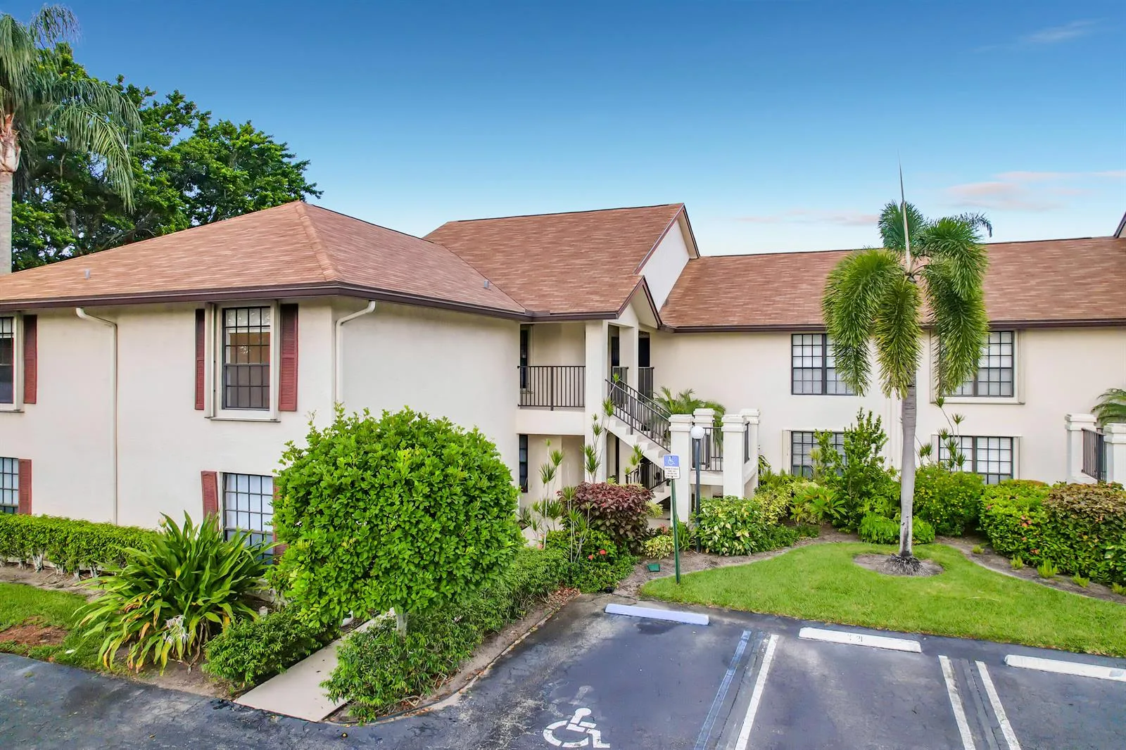 3451 Jog Park Drive, FL 33467 photo 3