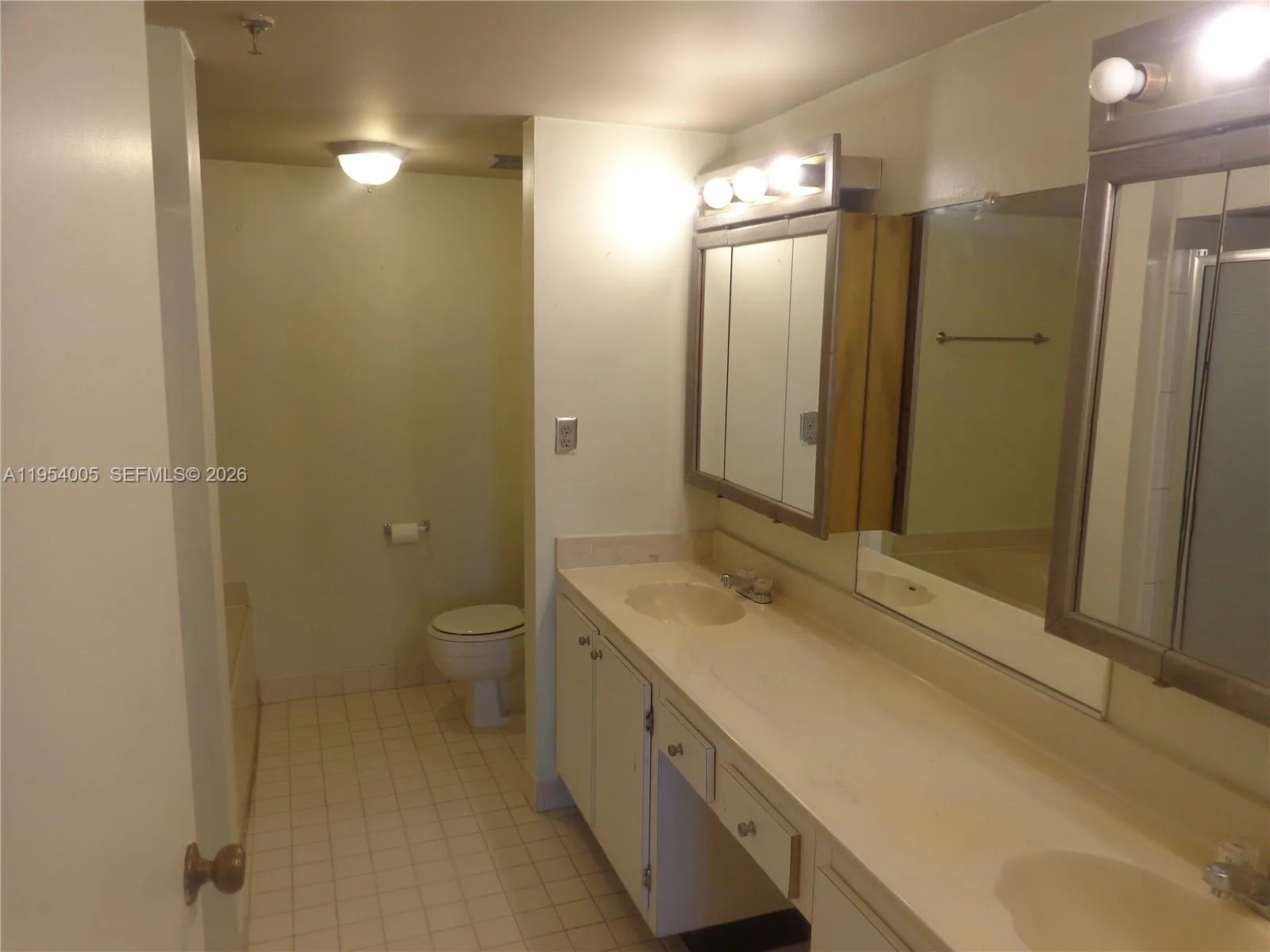 20850 San Simeon Way # 604-5, Miami, FL 33179 photo 8