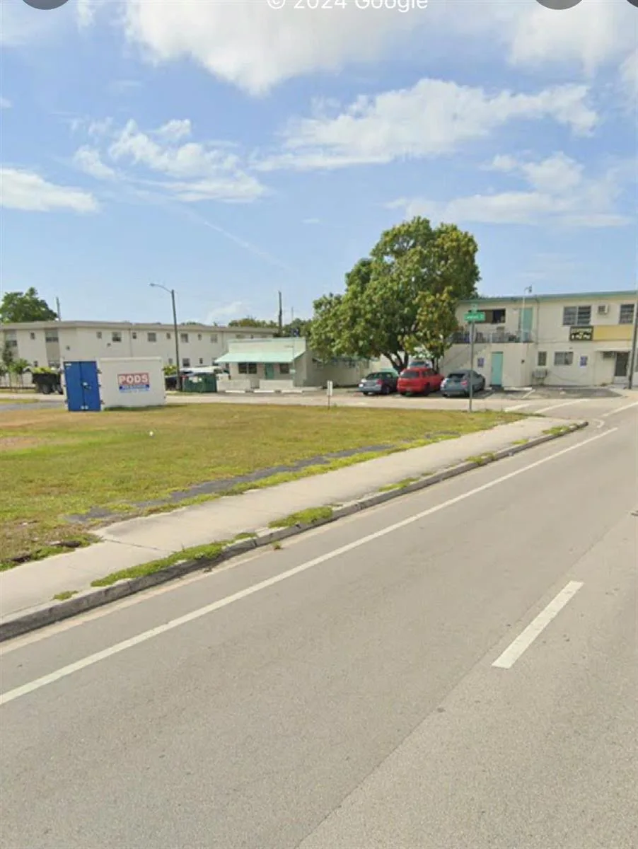1401 N Federal Highway, Hollywood, FL 33020 photo 2