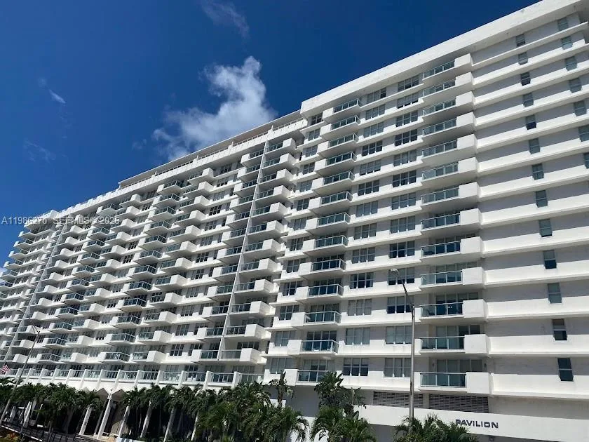 5601 Collins Ave # 1524, Miami Beach, FL 33140 photo 2
