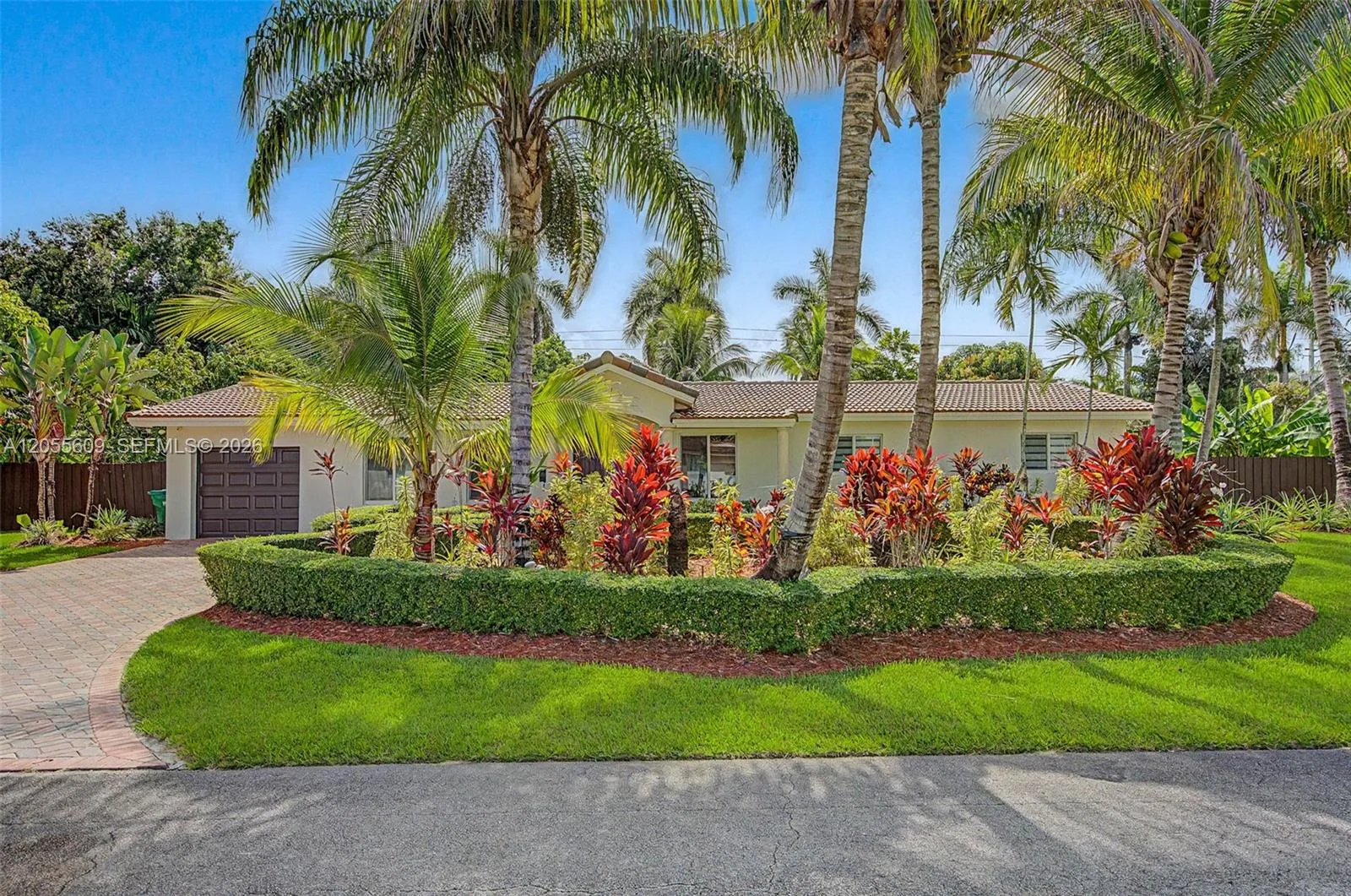 11633 SW 102nd Ct, Miami, FL 33176 photo 2
