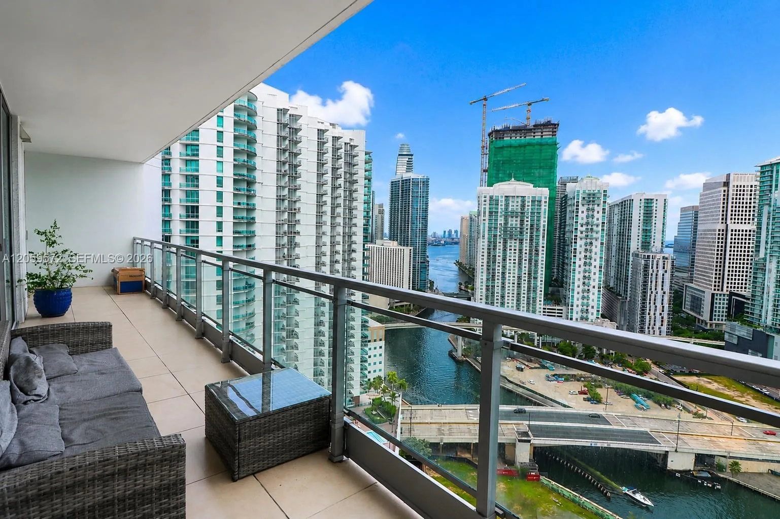 90 SW 3rd St # 3212, Miami, FL 33130 photo 12