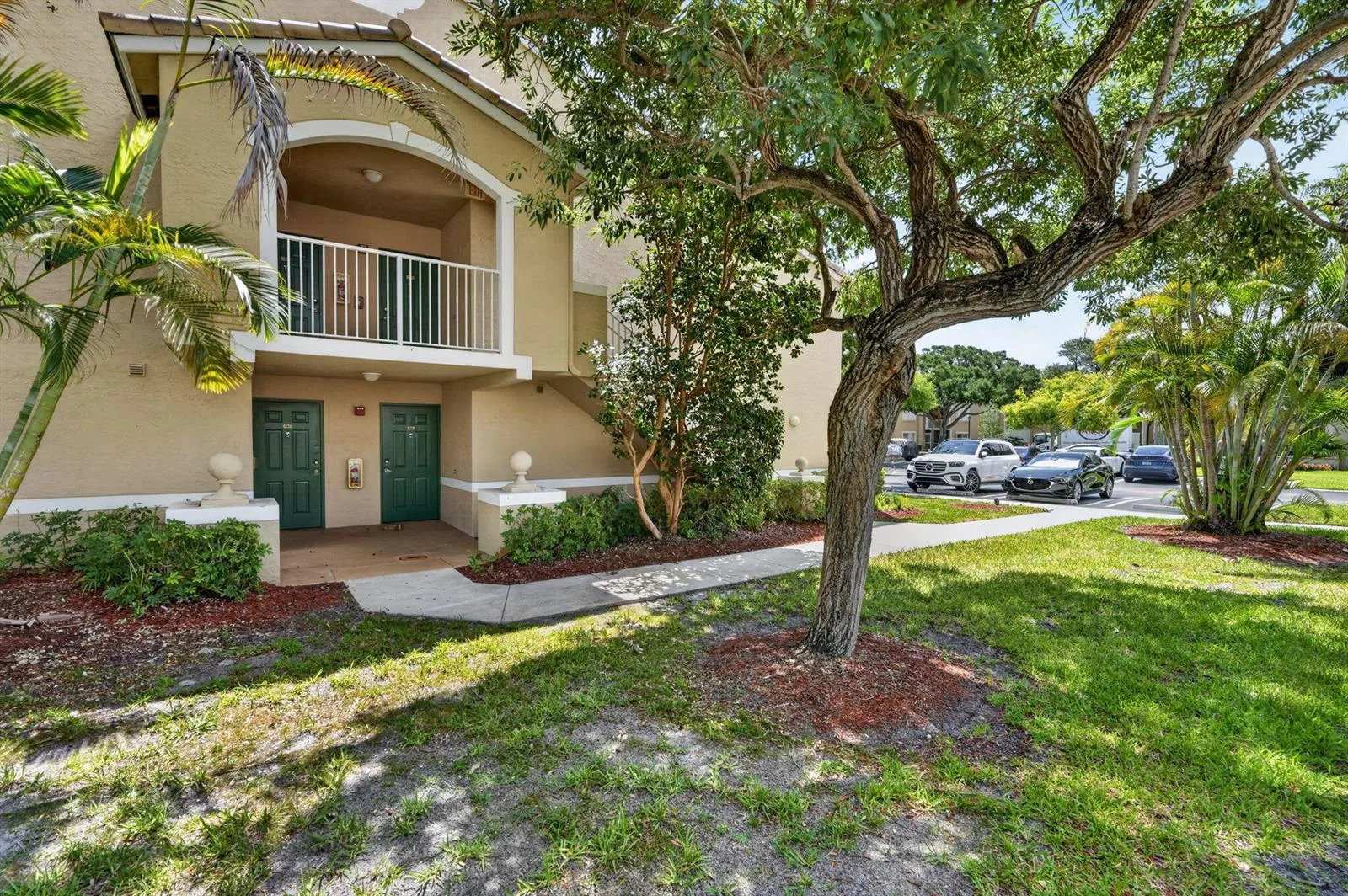 236 Village Boulevard, Tequesta, FL 33469