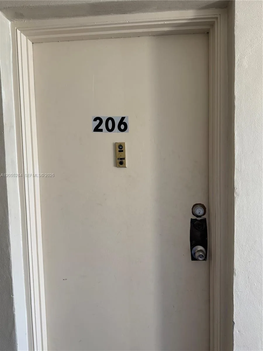 4046 NW 19th St # 206, Lauderhill, FL 33313