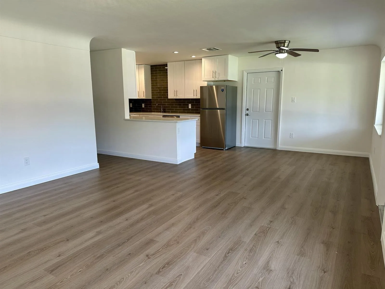 1913 WYOMING Avenue, Fort Pierce, FL 34982 photo 6