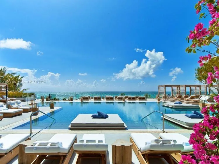 2301 Collins Ave # 617, Miami Beach, FL 33139