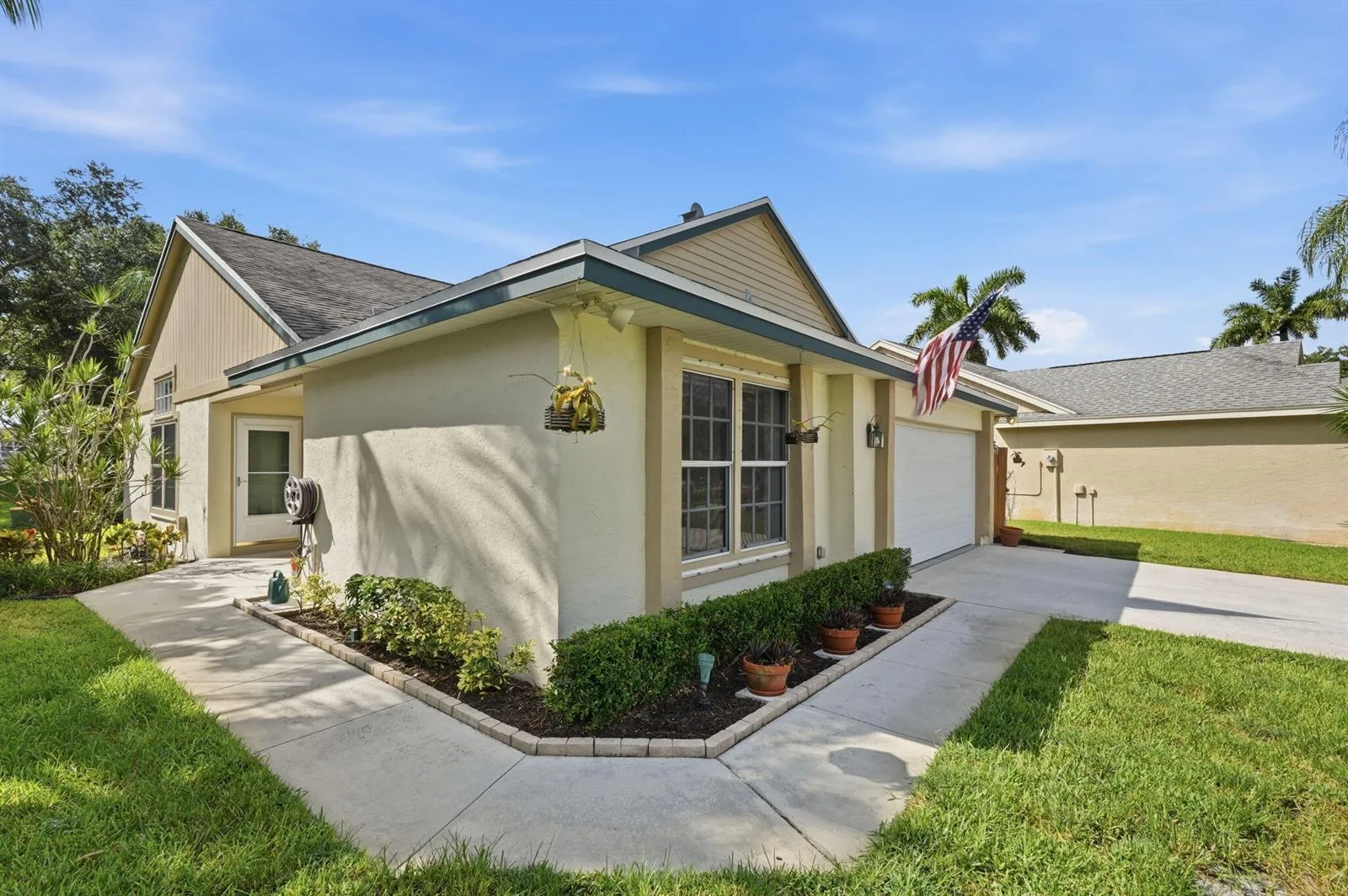 19 MISTY MEADOW Drive, Boynton Beach, FL 33436 photo 2