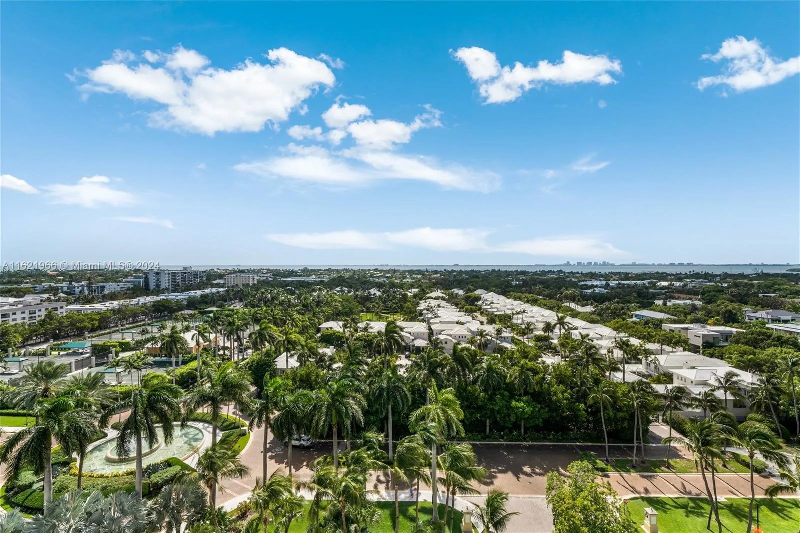 Grand Bay Residences – photo 21