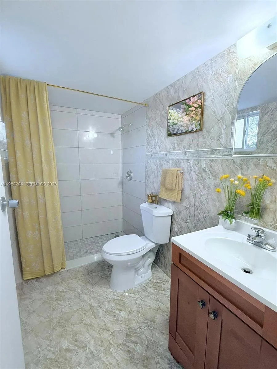 6801 W 36th Ave # 102, Hialeah, FL 33018 photo 5