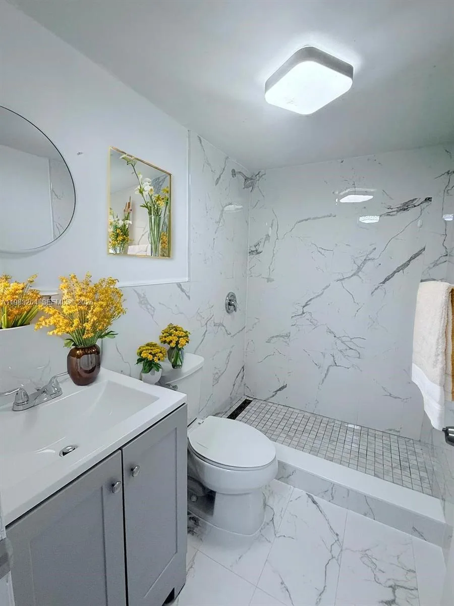 6801 W 36th Ave # 102, Hialeah, FL 33018 photo 7