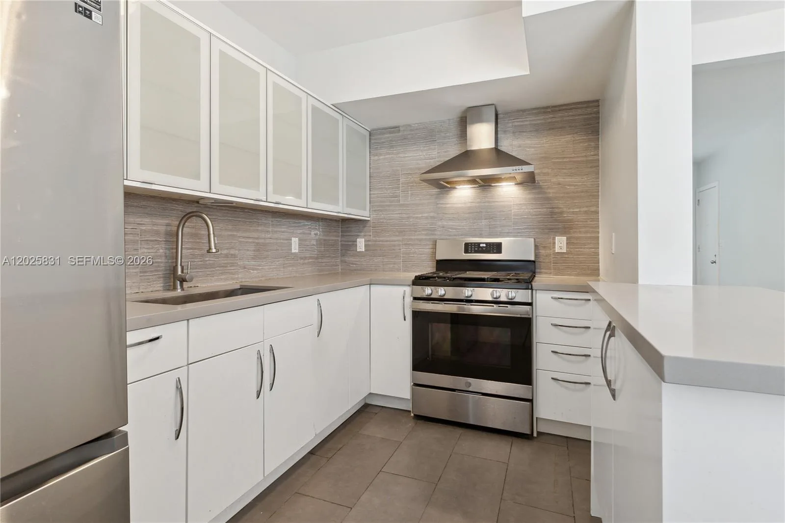 8501 Hawthorne Ave # 4, Miami Beach, FL 33141