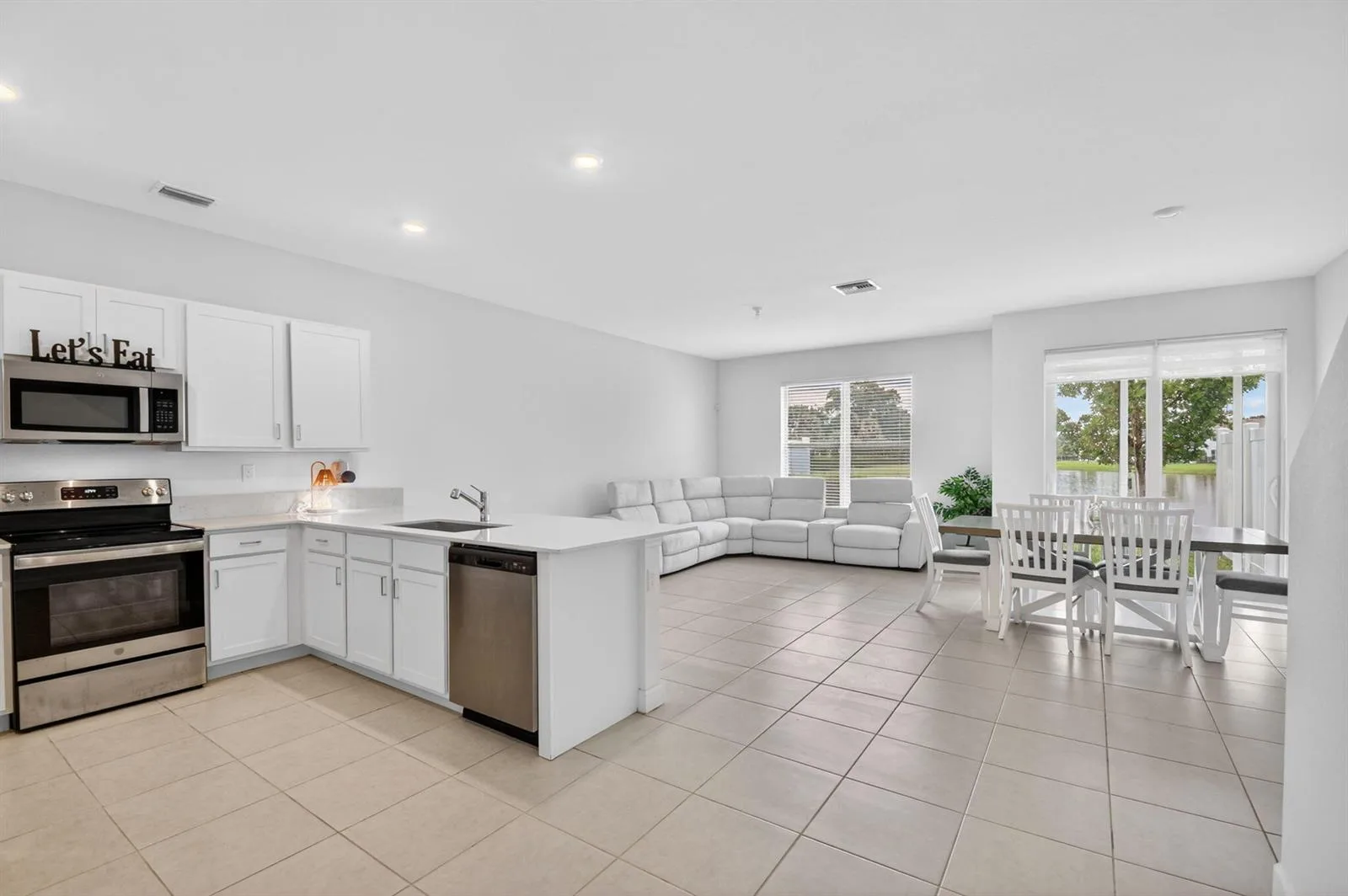 6933 N Harbours Edge Avenue, Lake Worth, FL 33467 photo 10