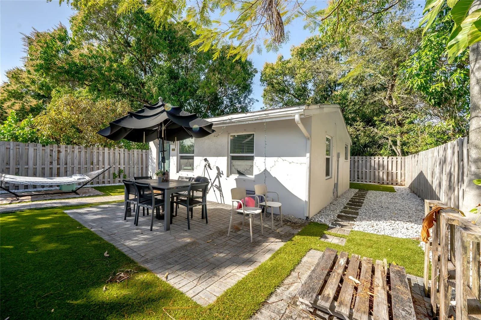 659 NE 32nd Street, Oakland Park, FL 33334 photo 9