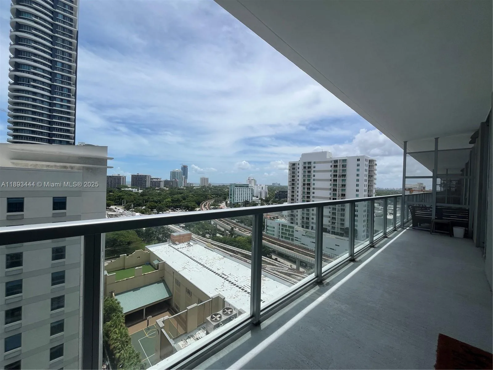 79 SW 12th St # 2808-S, Miami, FL 33130