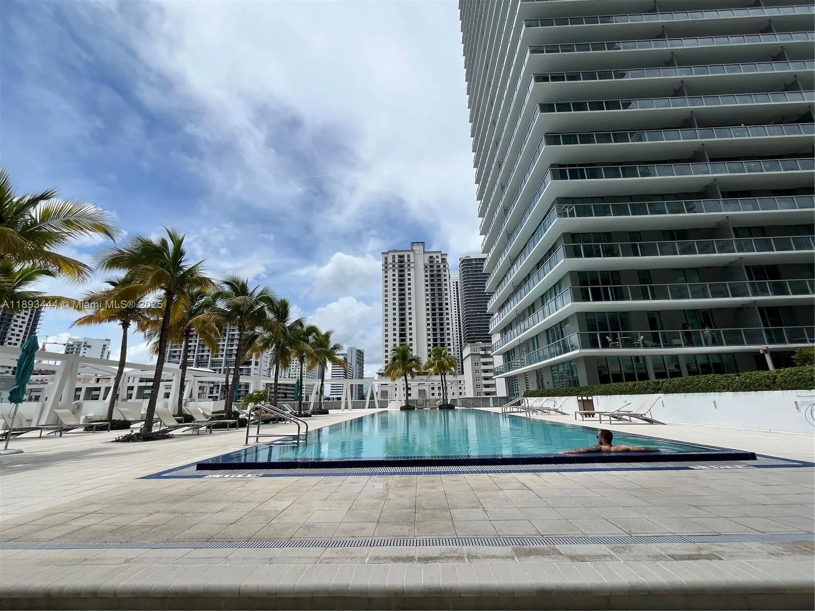 79 SW 12th St # 2808-S, Miami, FL 33130 photo 12