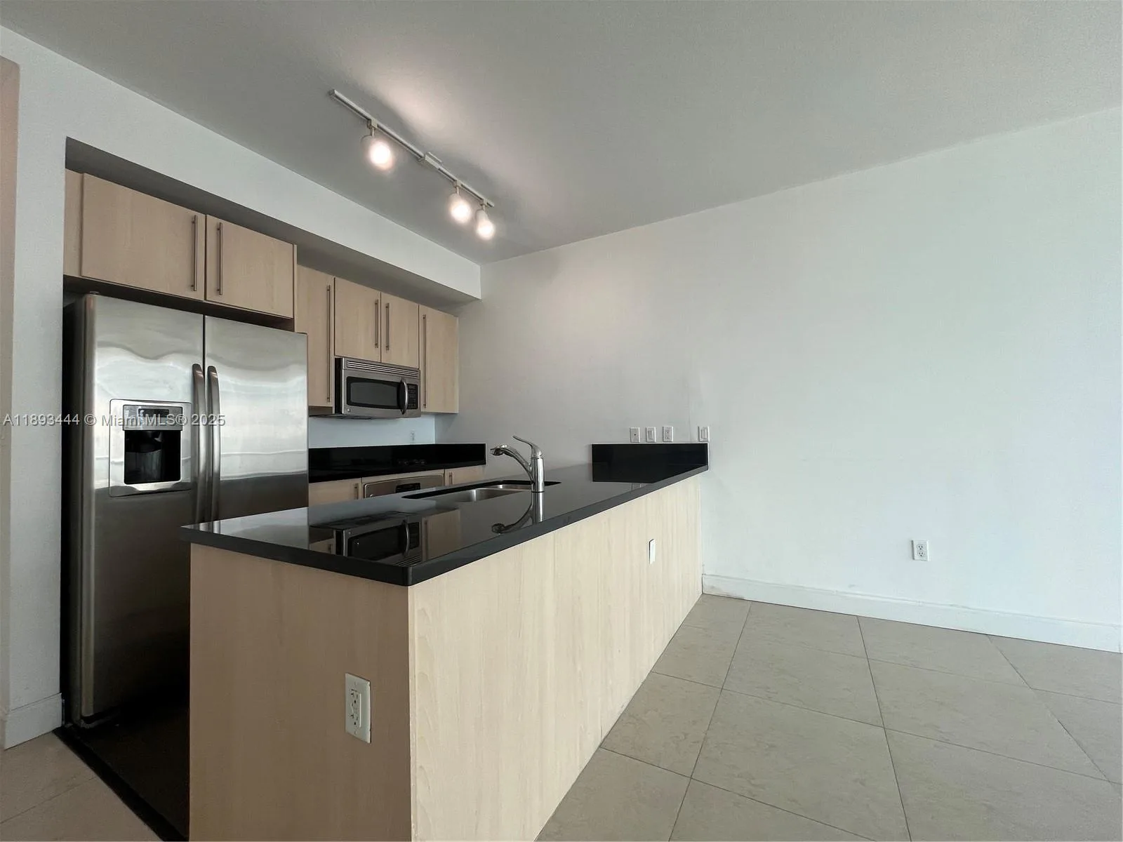 79 SW 12th St # 2808-S, Miami, FL 33130 photo 4