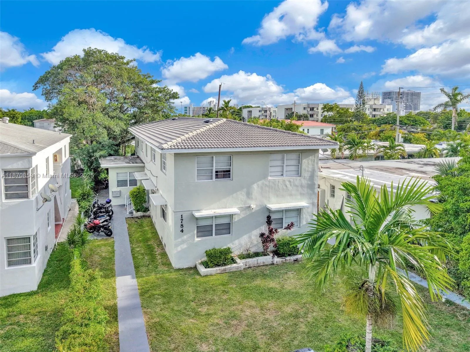 1784 Marseille Dr, Miami Beach, FL 33141 photo 4