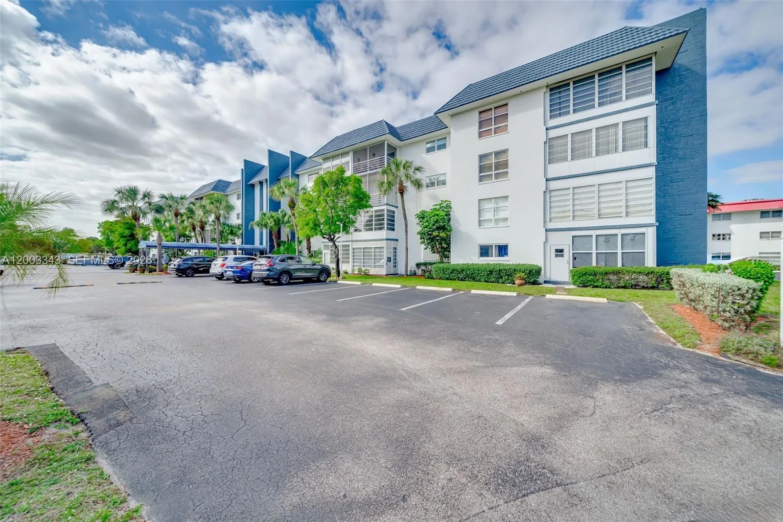 4770 NW 21st St # 208, Lauderhill, FL 33313