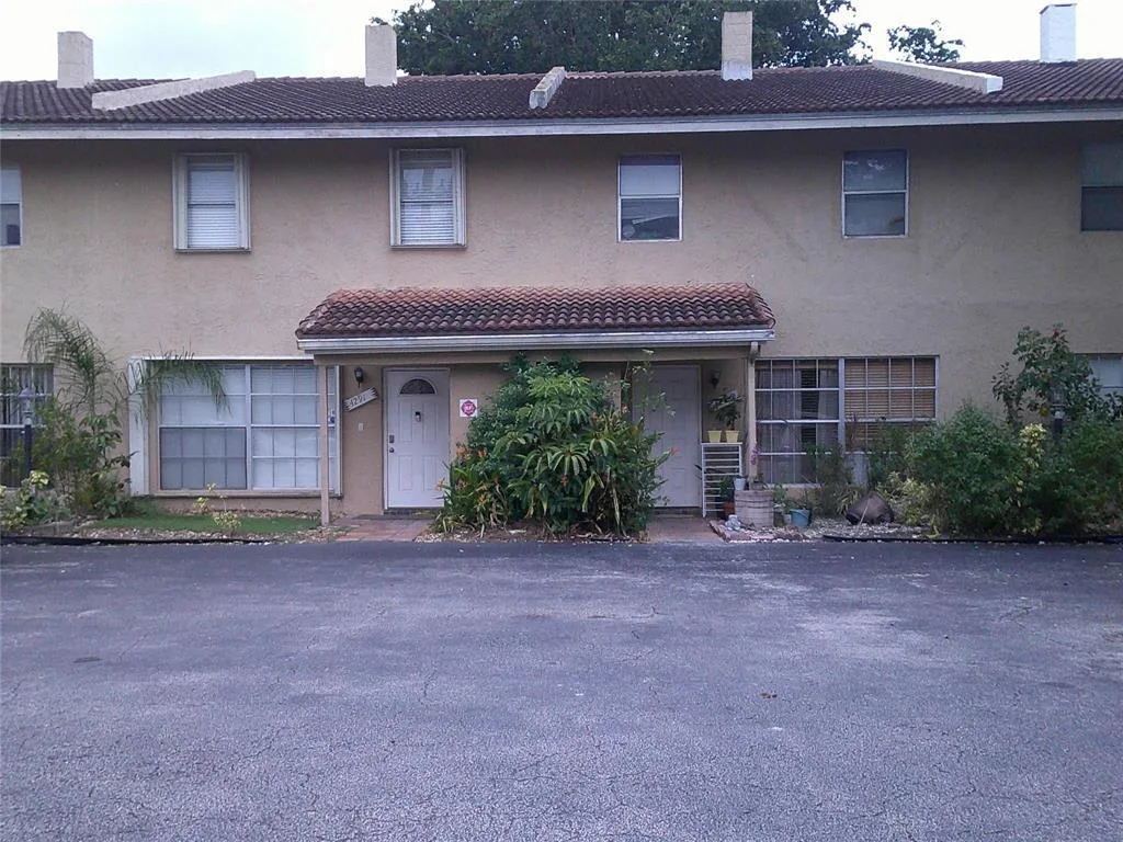4291 CORAL SPRINGS Drive # 3E, Coral Springs, FL 33065