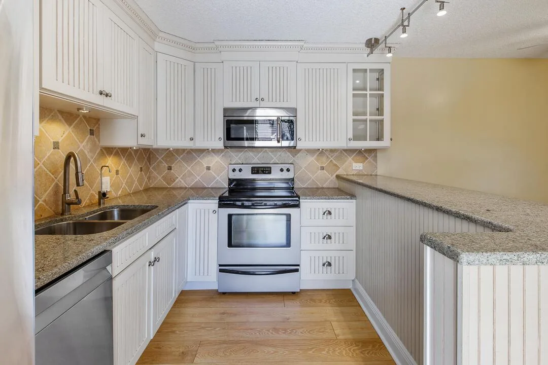 5678 SE Riverboat Drive # 129, Stuart, FL 34997 photo 4