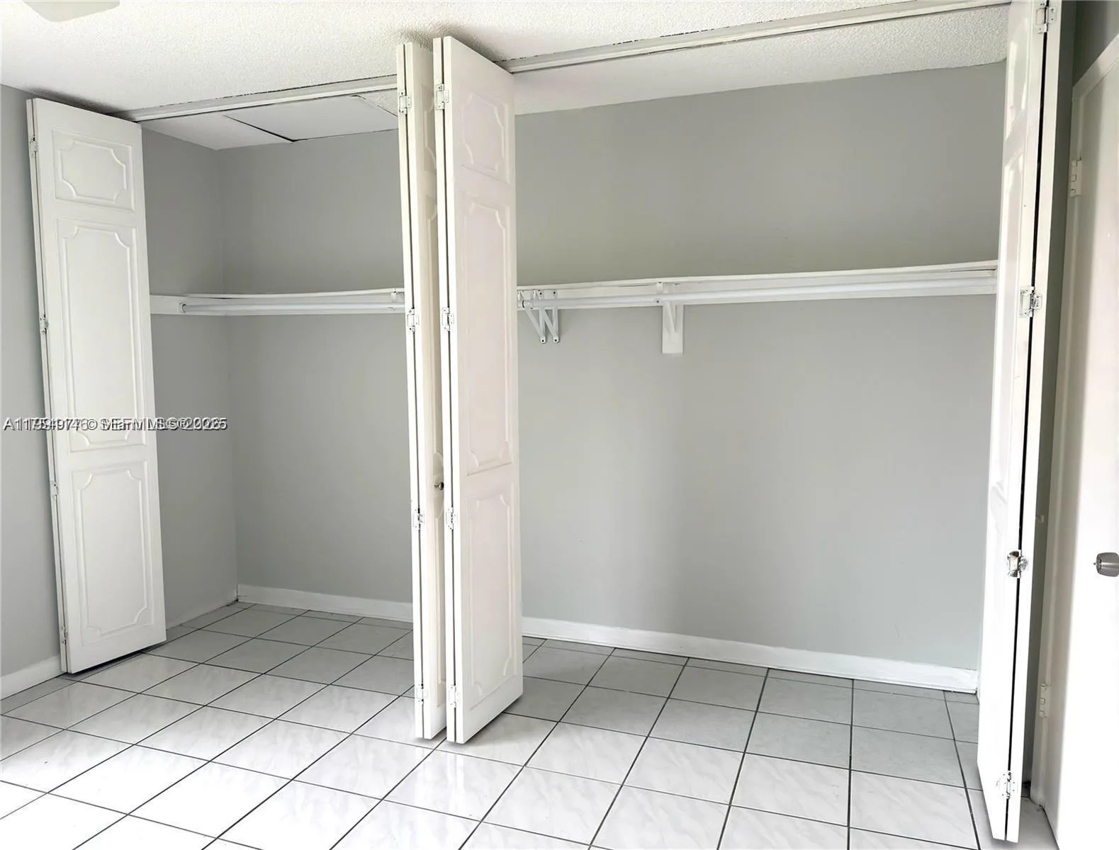 805 W Oakland Park Blvd # D19, Oakland Park, FL 33311 photo 12