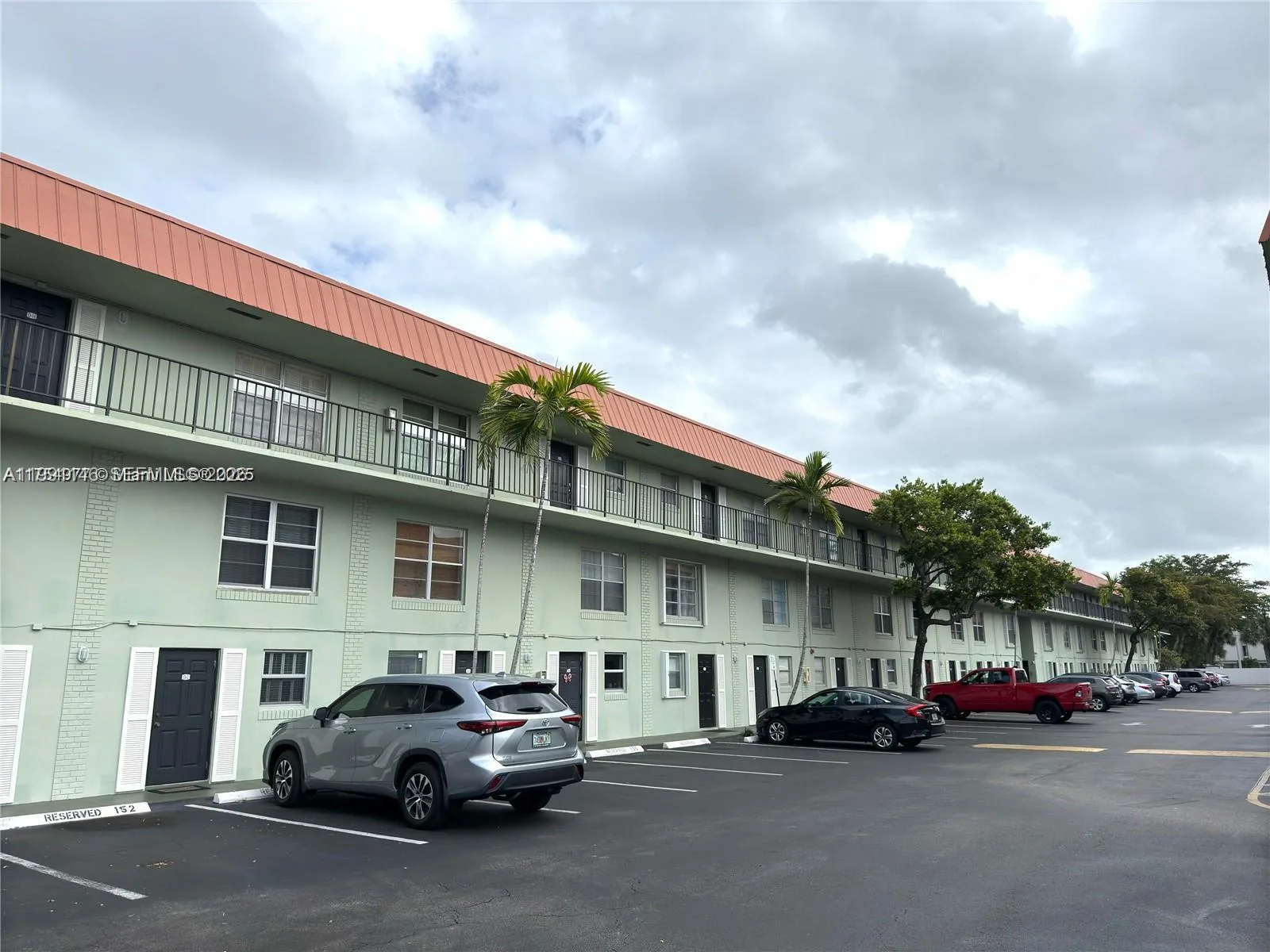 805 W Oakland Park Blvd # D19, Oakland Park, FL 33311 photo 3