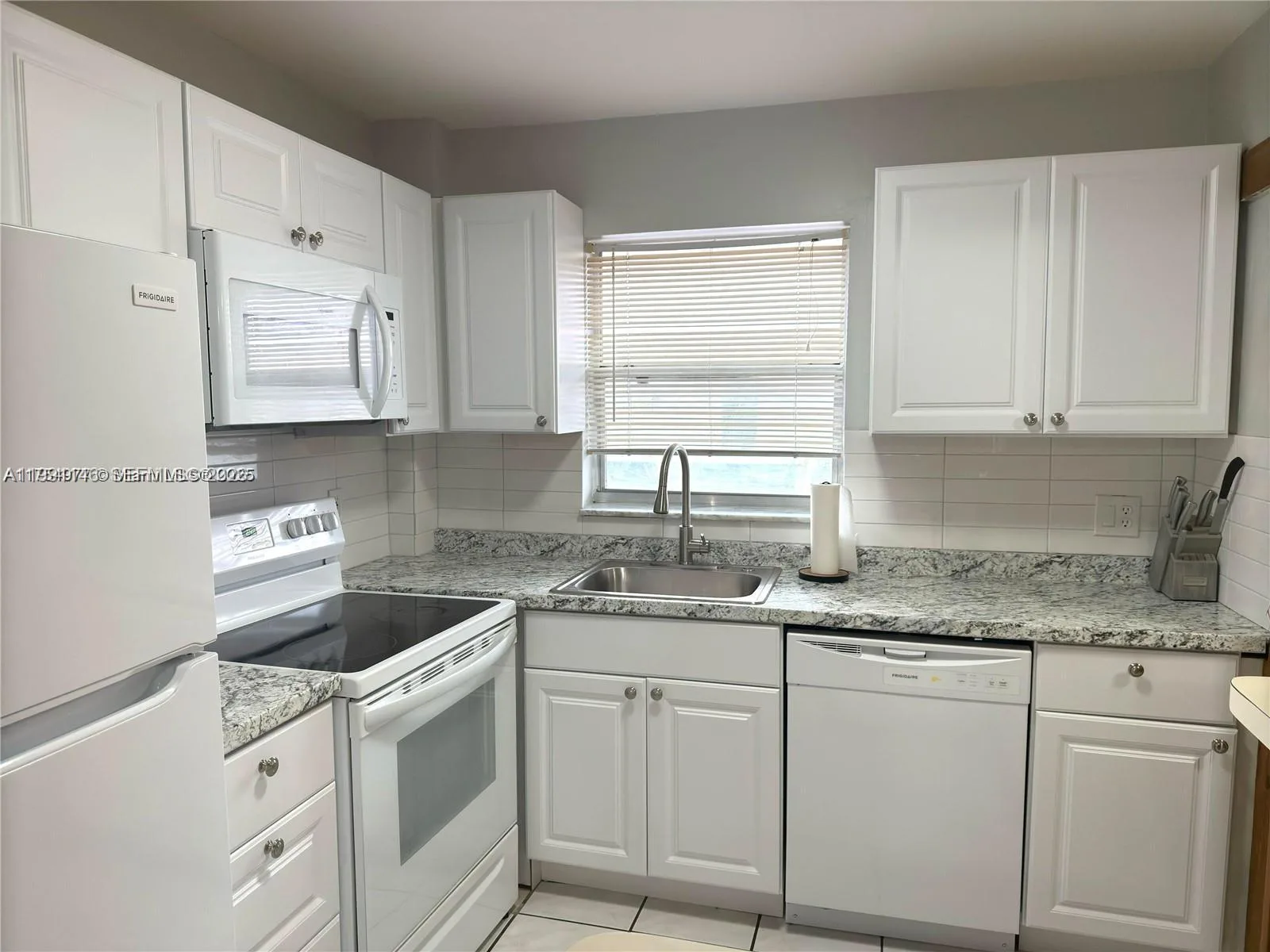 805 W Oakland Park Blvd # D19, Oakland Park, FL 33311 photo 8