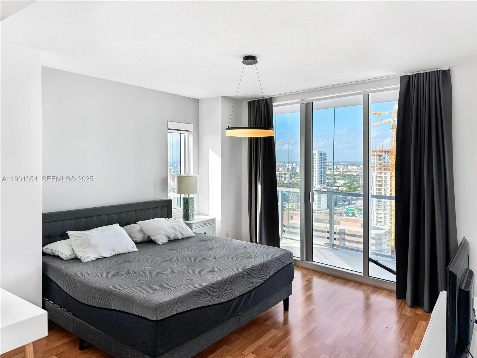 185 SW 7th St # 2701, Miami, FL 33130 photo 11