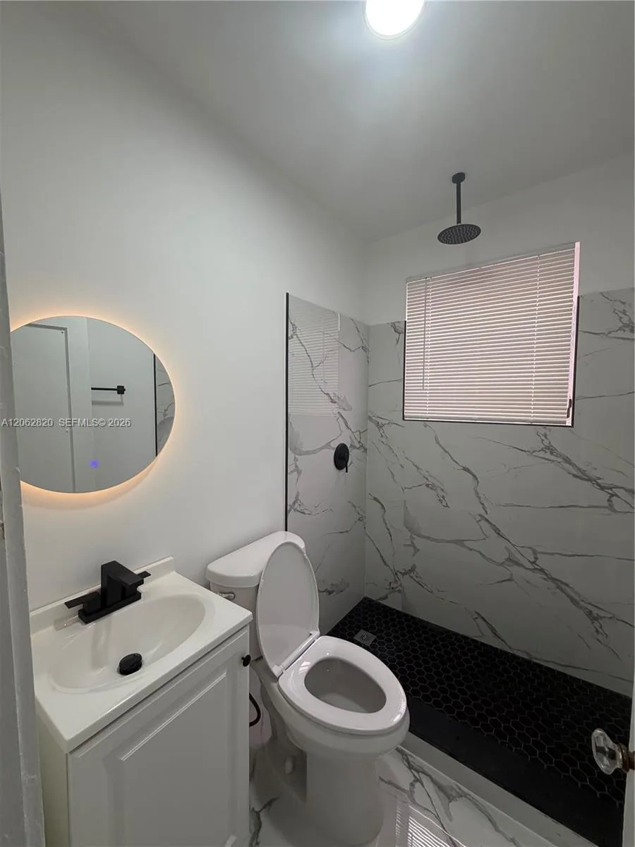 1560 SW 5th St # 4, Miami, FL 33135
