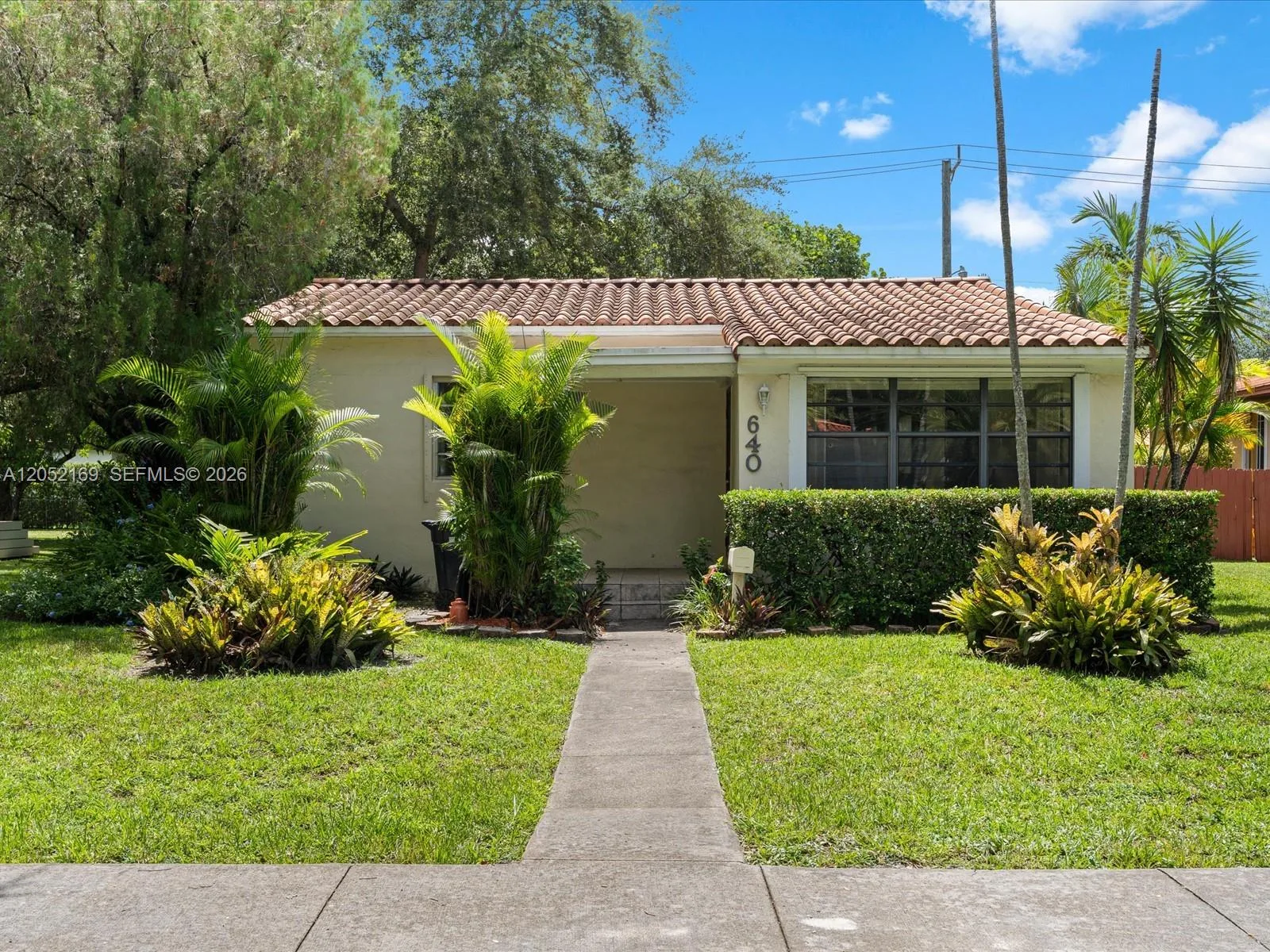 640 Cardinal St, Miami Springs, FL 33166
