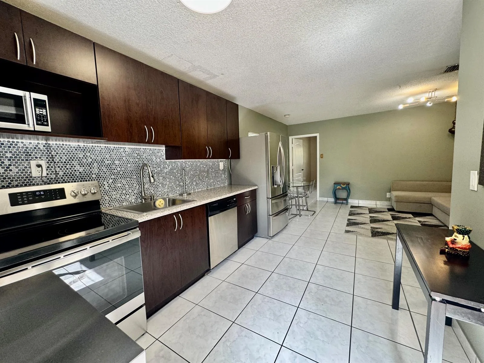 150 NE 146th #1 Street, Miami, FL 33161 photo 2