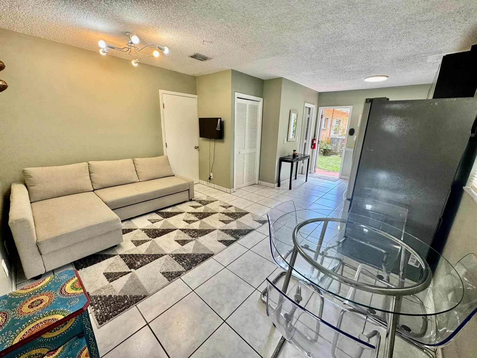 150 NE 146th #1 Street, Miami, FL 33161 photo 4