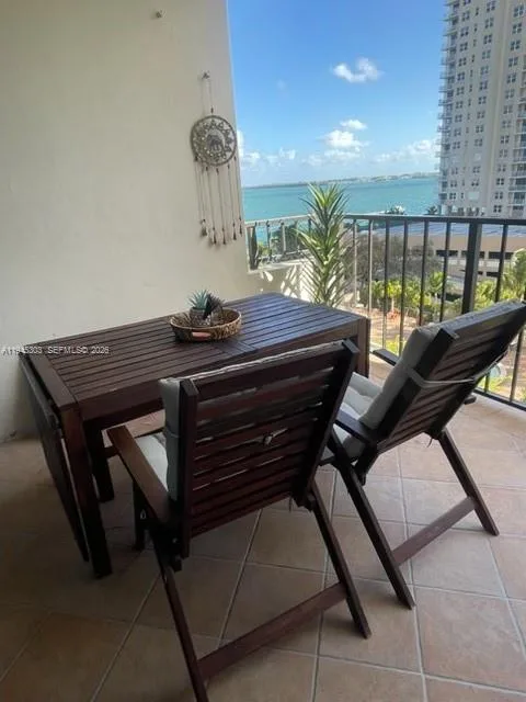 520 Brickell Key Dr # A701, Miami, FL 33131