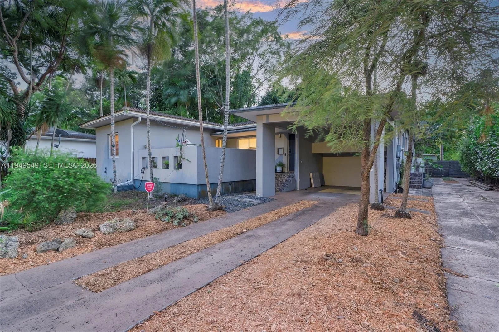 12660 Griffing Blvd, North Miami, FL 33161 photo 2