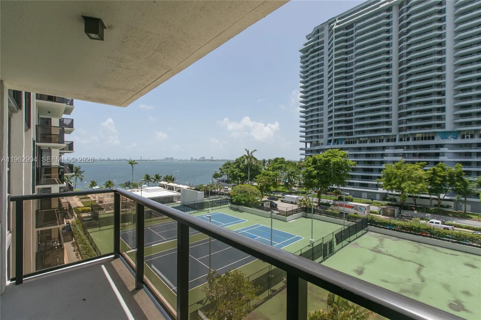 600 NE 36th St # 507, Miami, FL 33137 photo 3