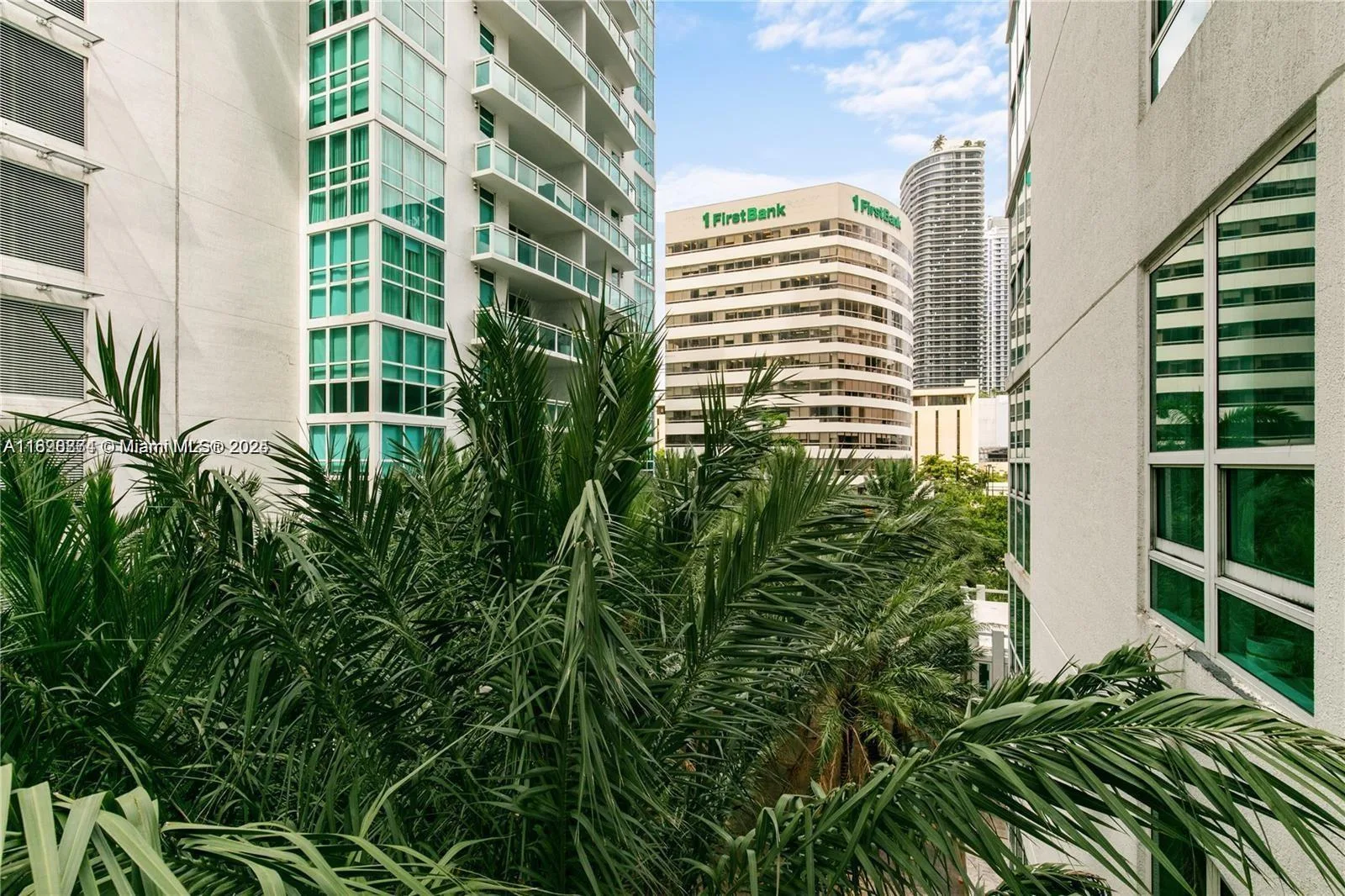 950 Brickell Bay Dr # 403, Miami, FL 33131 photo 6