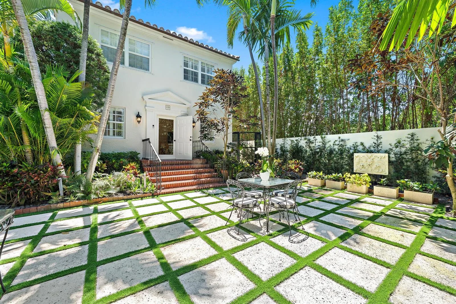 151 S County Road # 1st Fl, Palm Beach, FL 33480