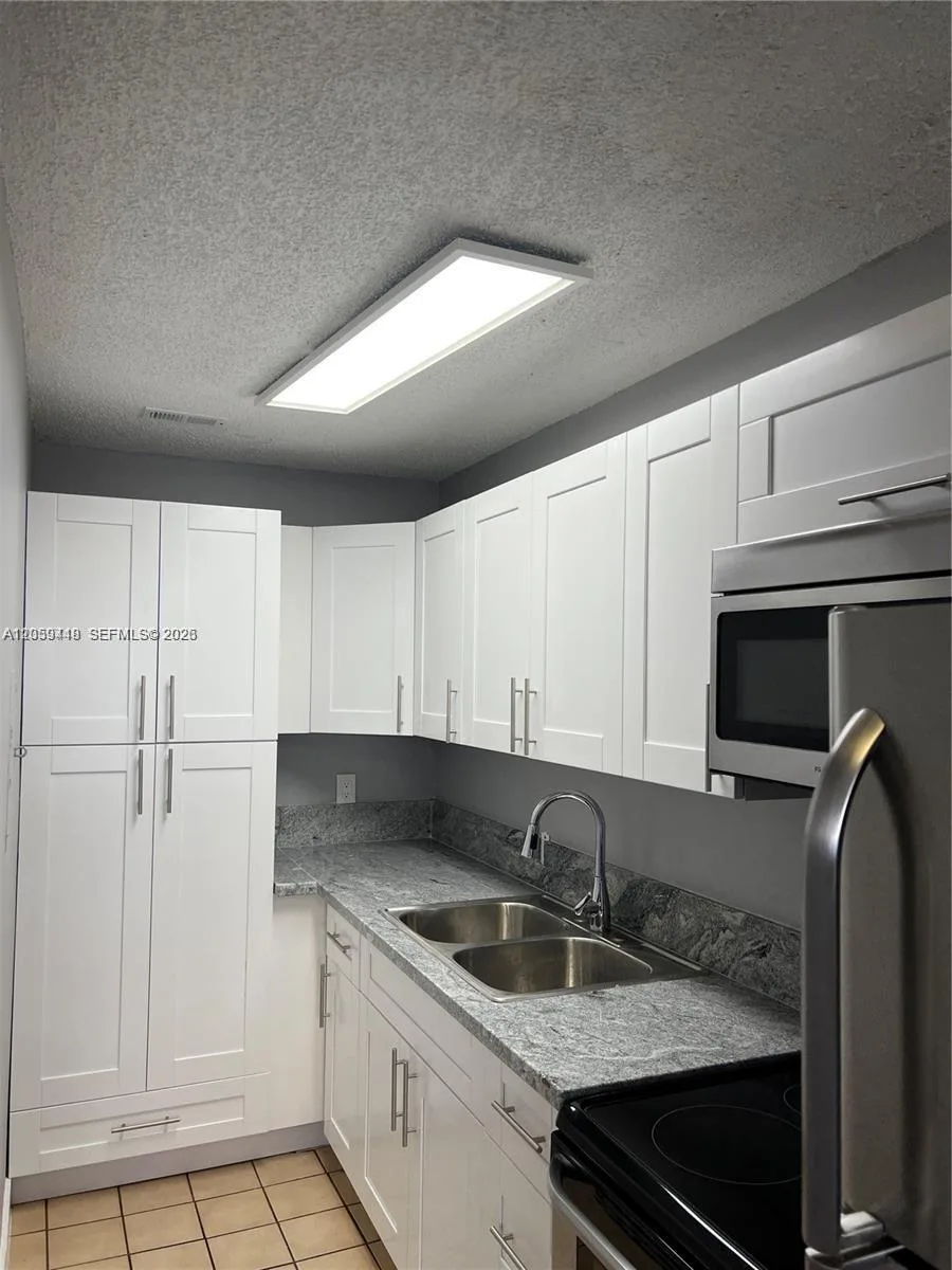 645 W 68th St # 645, Hialeah, FL 33014