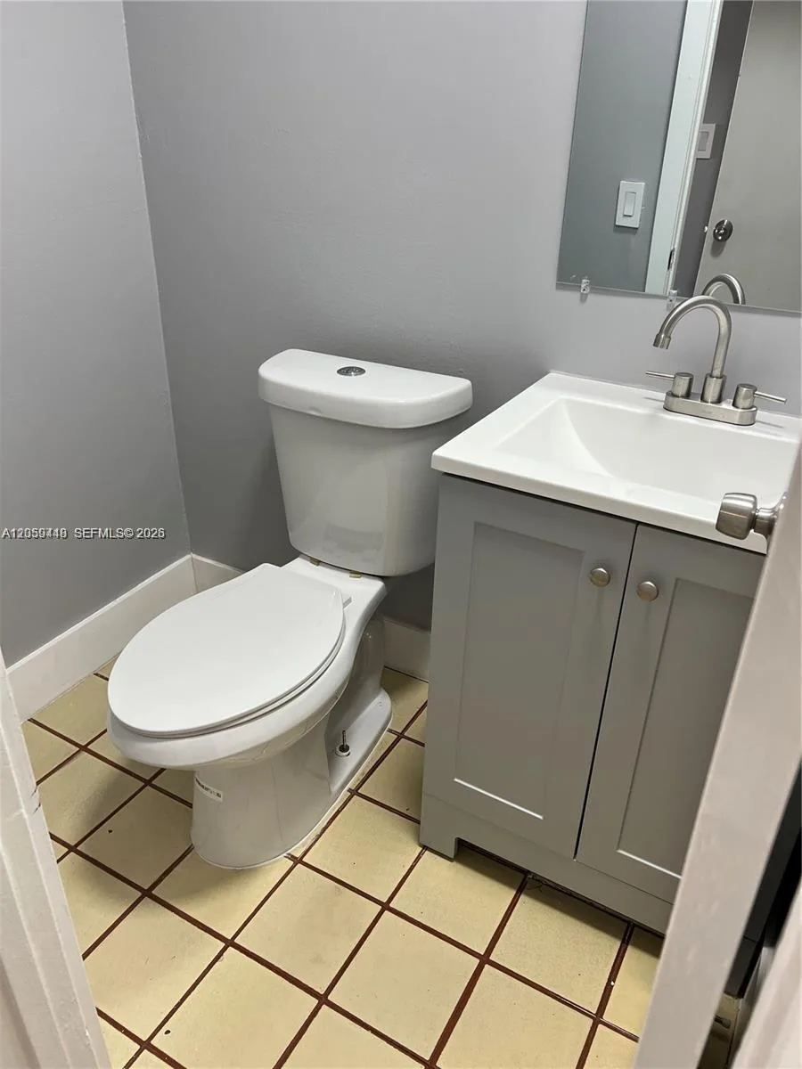 645 W 68th St # 645, Hialeah, FL 33014 photo 4