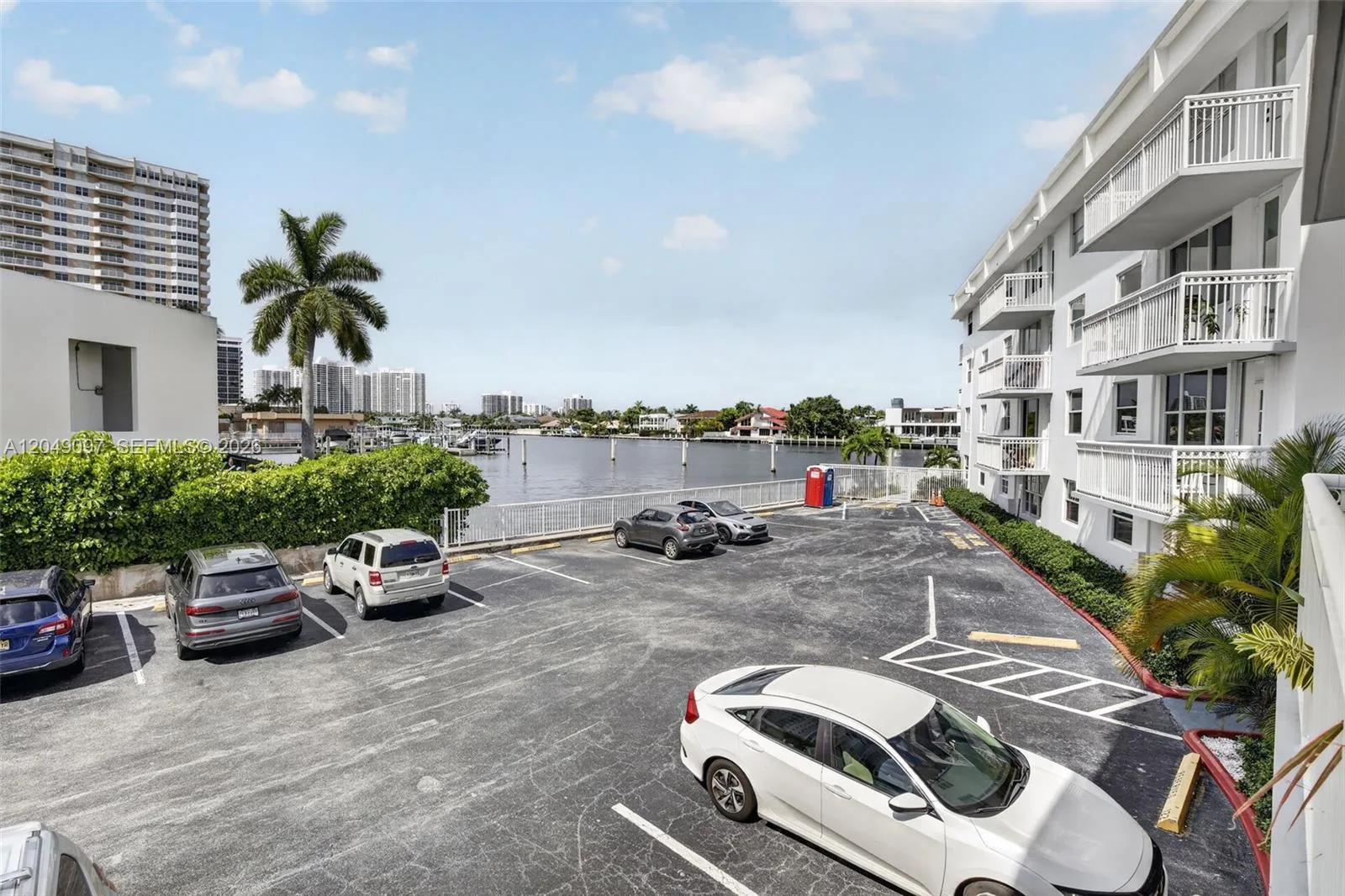 1913 S Ocean Dr # 225, Hallandale Beach, FL 33009