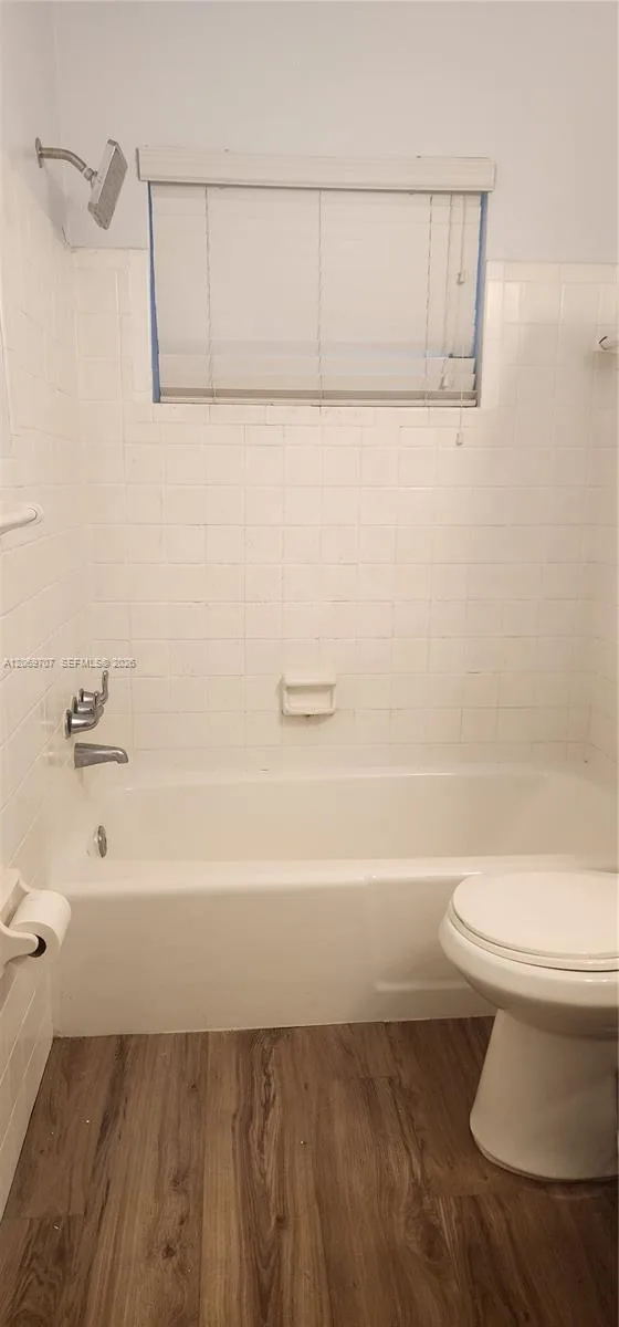 1555 N 12th Ct # 8B, Hollywood, FL 33019 photo 9