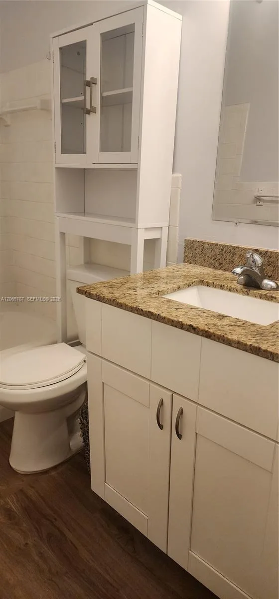 1555 N 12th Ct # 8B, Hollywood, FL 33019 photo 8