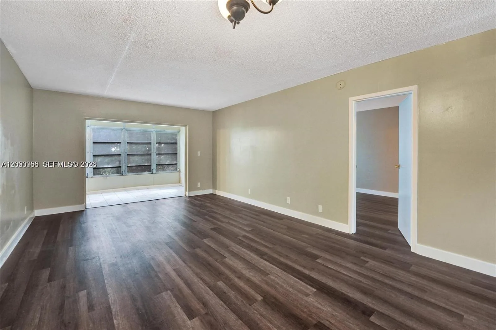 1030 Country Club Dr # 405, Margate, FL 33063 photo 2