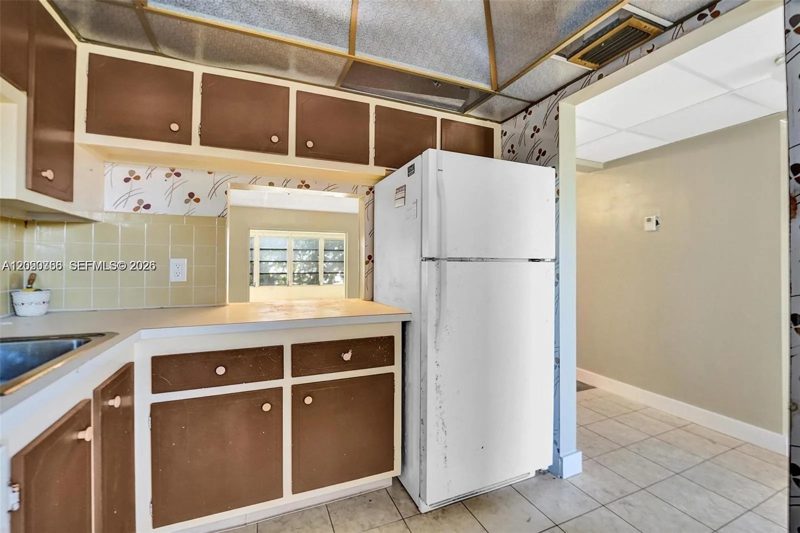 1030 Country Club Dr # 405, Margate, FL 33063 photo 7