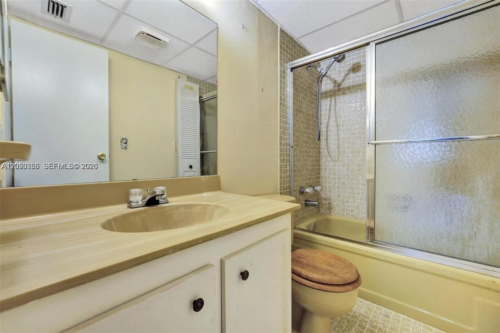 1030 Country Club Dr # 405, Margate, FL 33063 photo 8