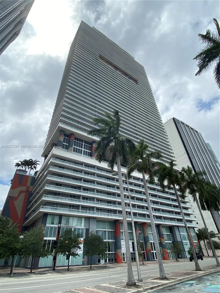 50 Biscayne Blvd # 2902, Miami, FL 33132