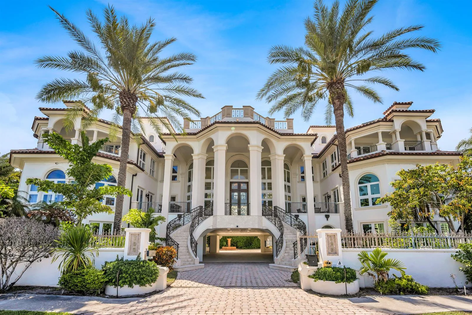 709 Idlewyld Drive, Fort Lauderdale, FL 33301